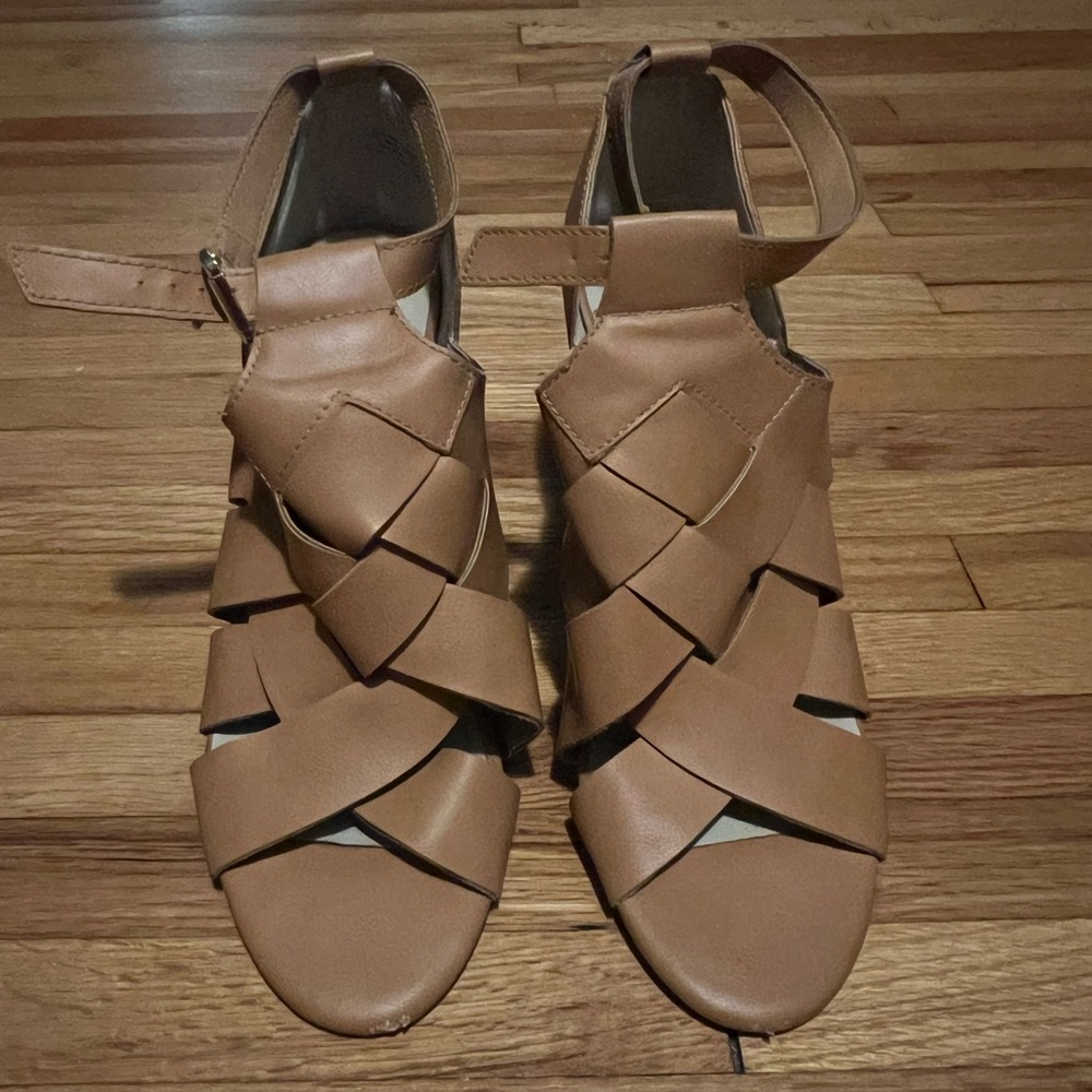 Crossover Heel In Camel - image 1